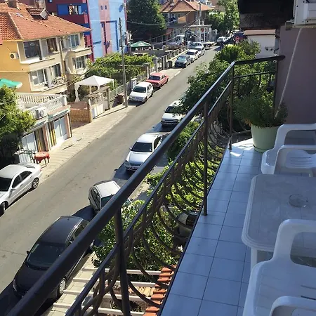 Guest house Gloria 2*