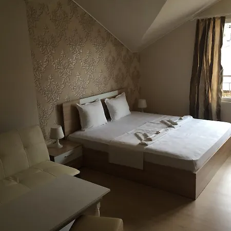 Gloria Guest house 2*