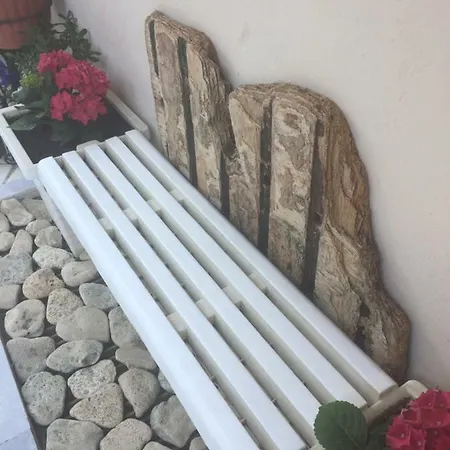 Gloria Guest house 2*