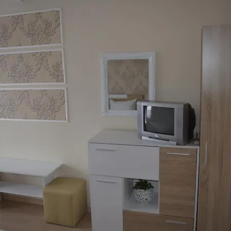 Guest house Gloria 2*